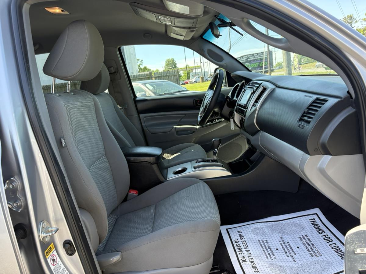 2015 Toyota Tacoma Base - Photo 16