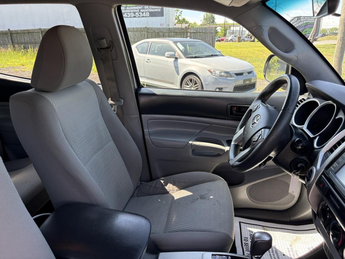 2015 Toyota Tacoma Base - Photo 17