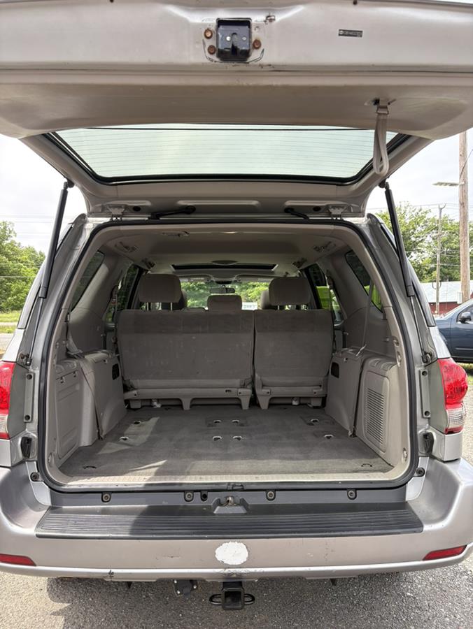 2005 Toyota Sequoia SR5 - Photo 14