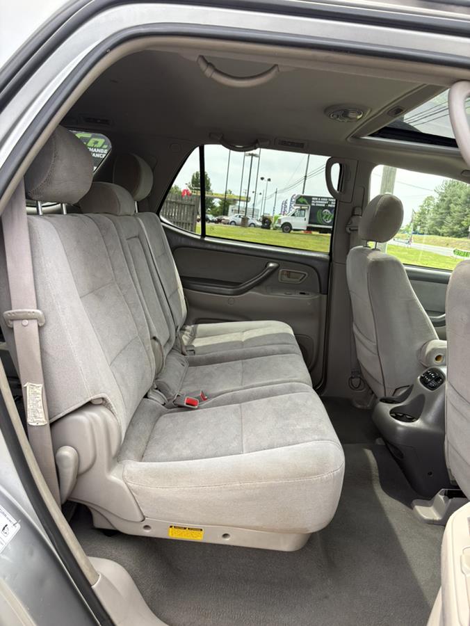 2005 Toyota Sequoia SR5 - Photo 15