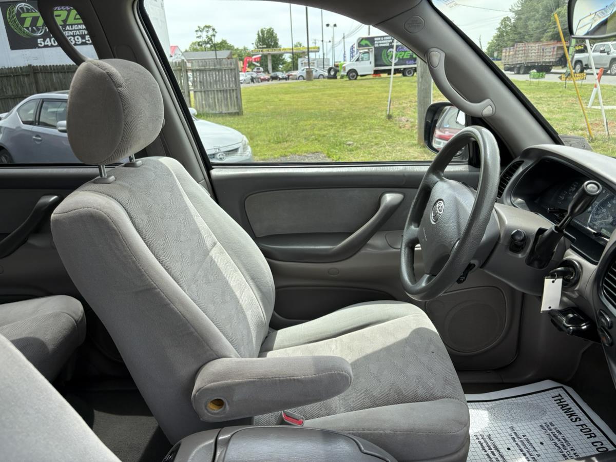 2005 Toyota Sequoia SR5 - Photo 20