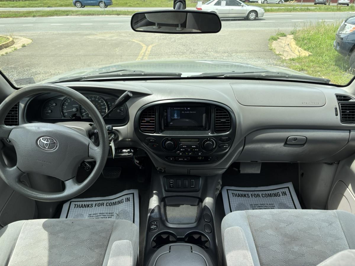 2005 Toyota Sequoia SR5 - Photo 23