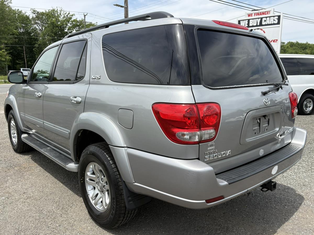 2005 Toyota Sequoia SR5 - Photo 3