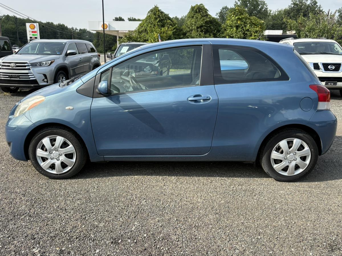 2010 Toyota Yaris Base - Photo 2
