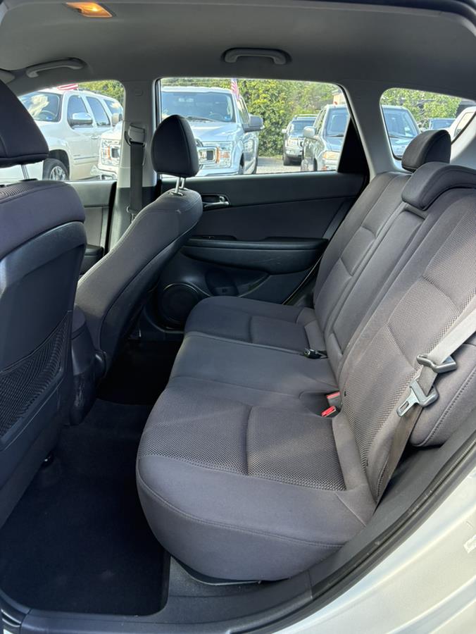 2011 Hyundai Elantra Touring GLS - Photo 11