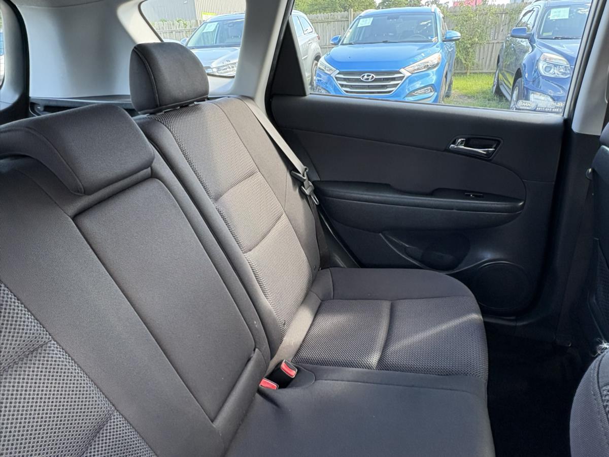 2011 Hyundai Elantra Touring GLS - Photo 17