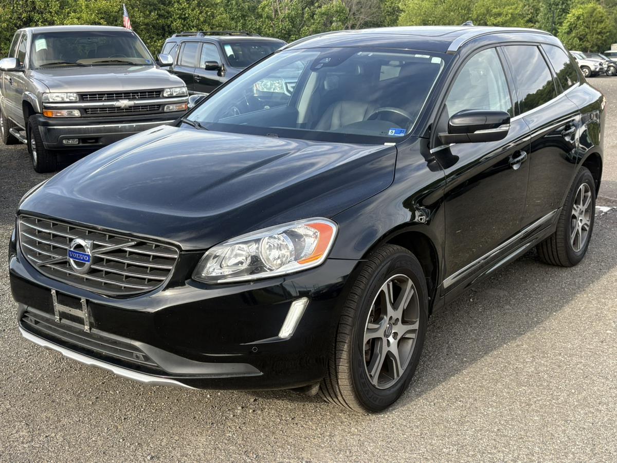 2015 Volvo XC60 T6 AWD Auto Platinum's photo