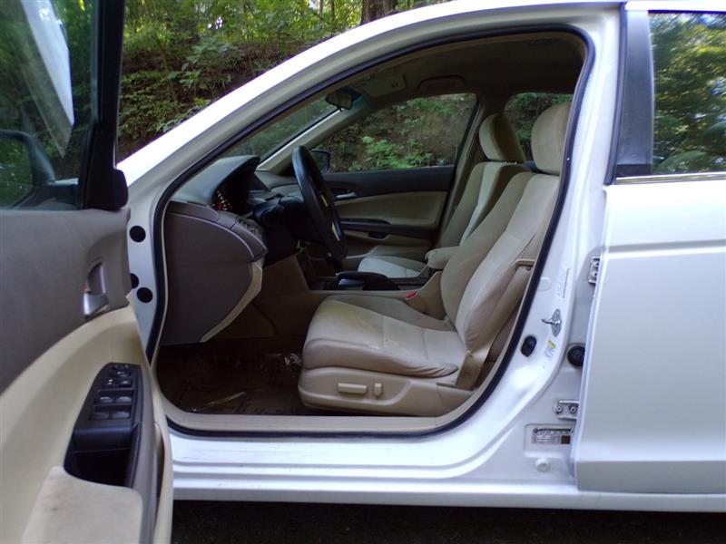 2009 Honda Accord LX-P - Photo 13