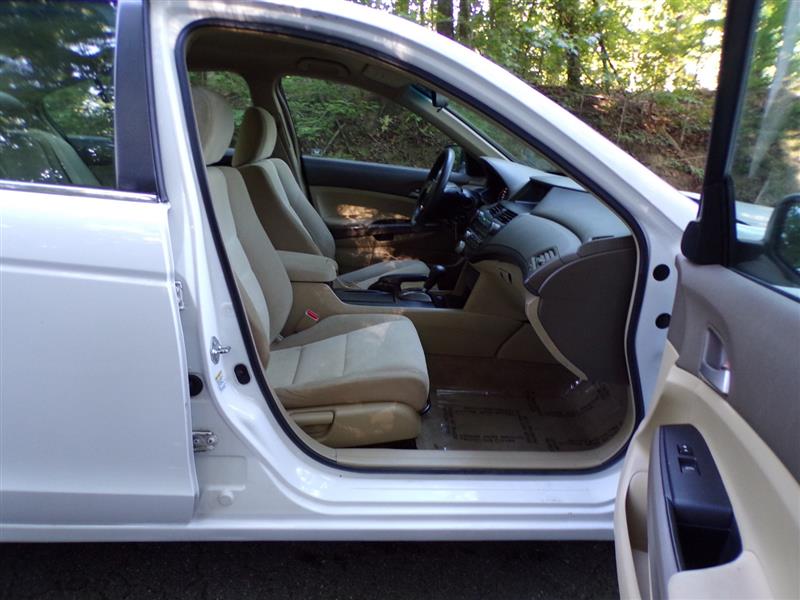 2009 Honda Accord LX-P - Photo 17