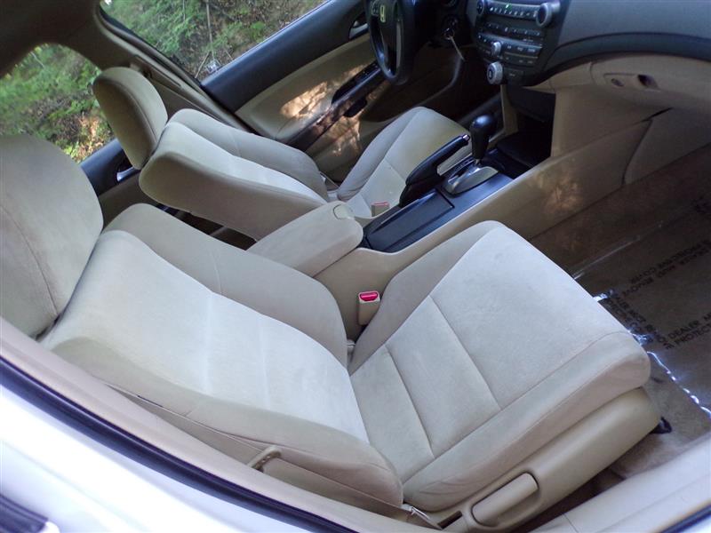 2009 Honda Accord LX-P - Photo 18