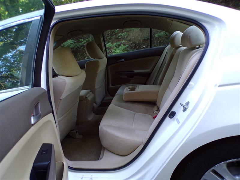 2009 Honda Accord LX-P - Photo 25