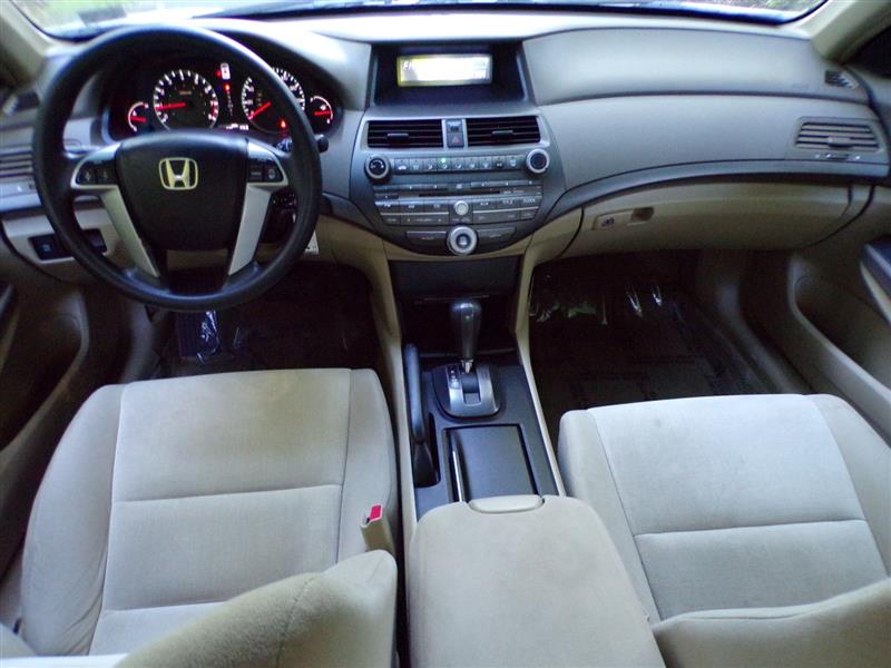2009 Honda Accord LX-P - Photo 28