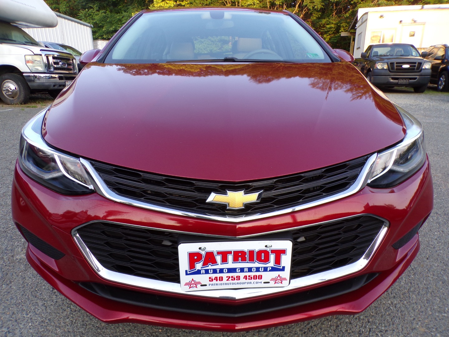 2017 Chevrolet Cruze LT - Photo 2