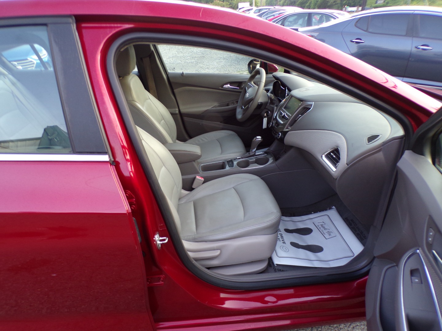 2017 Chevrolet Cruze LT - Photo 22