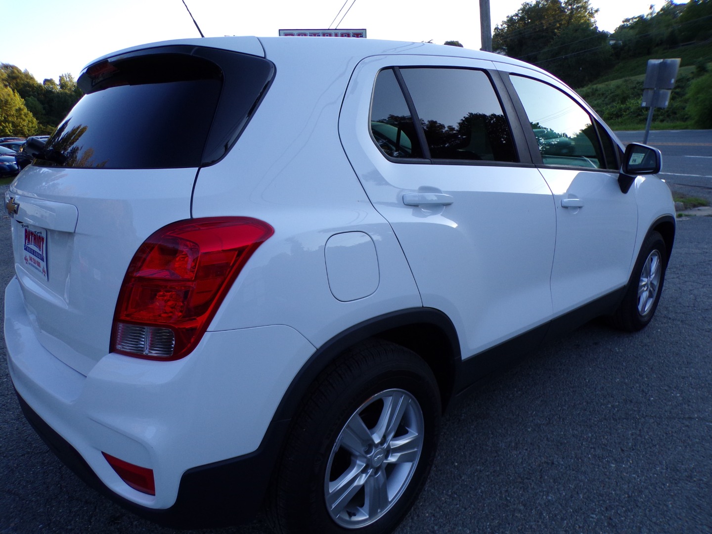 2020 Chevrolet Trax LS - Photo 10
