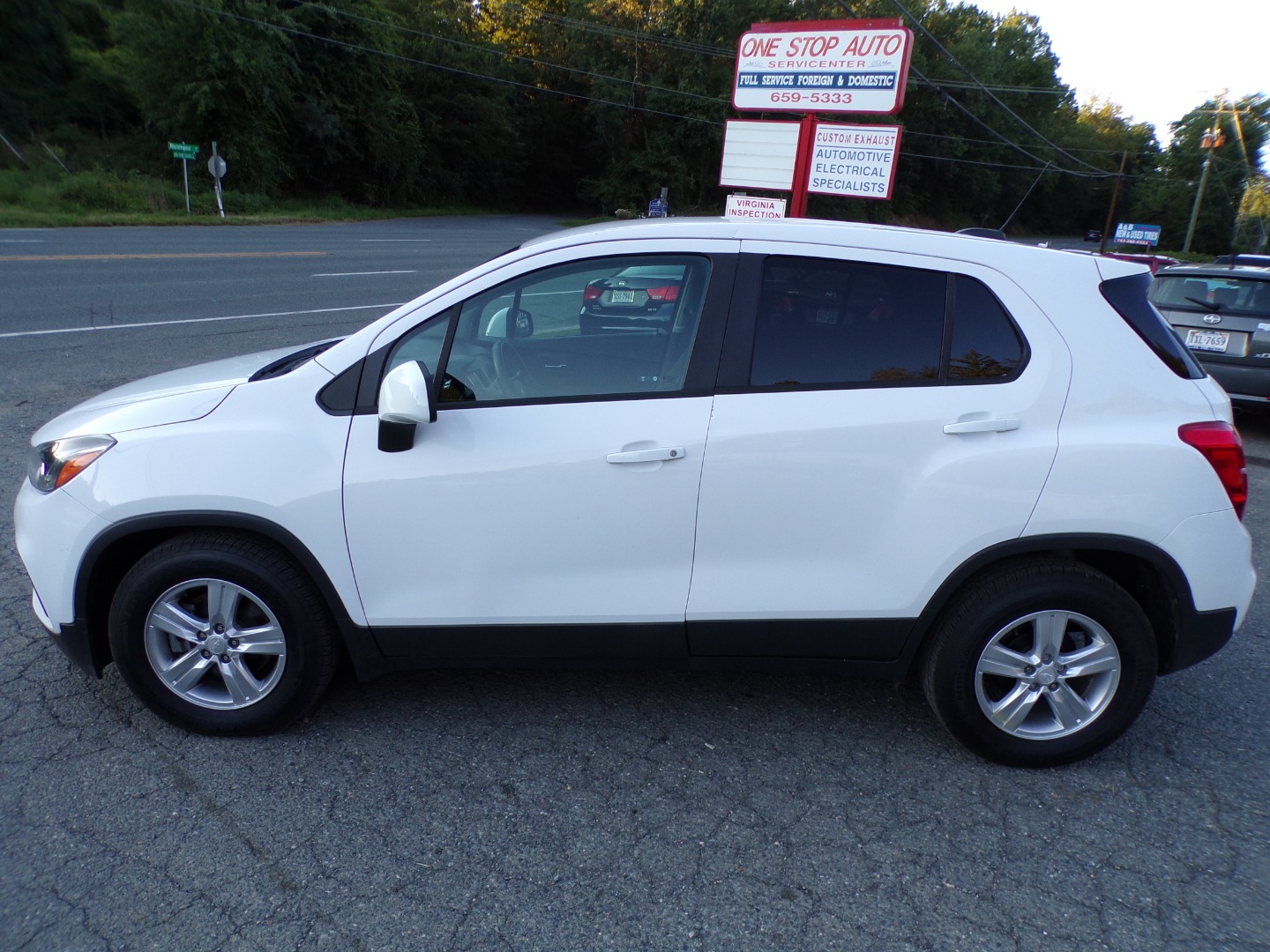 2020 Chevrolet Trax LS - Photo 12