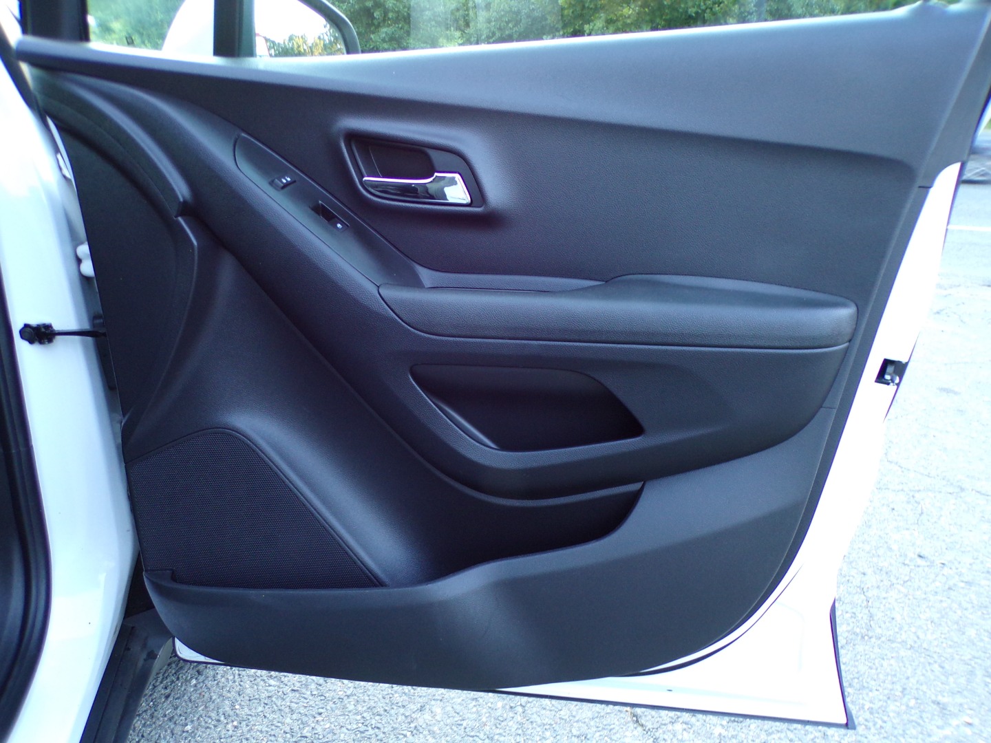 2020 Chevrolet Trax LS - Photo 20