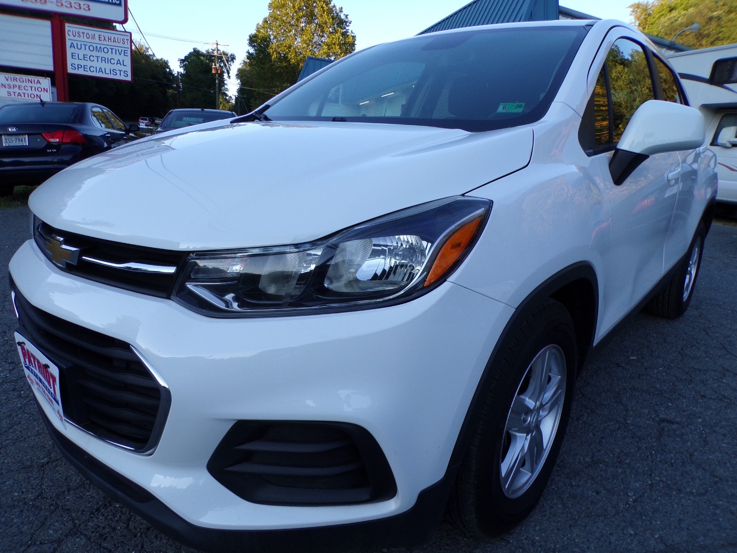 2020 Chevrolet Trax LS - Photo 3