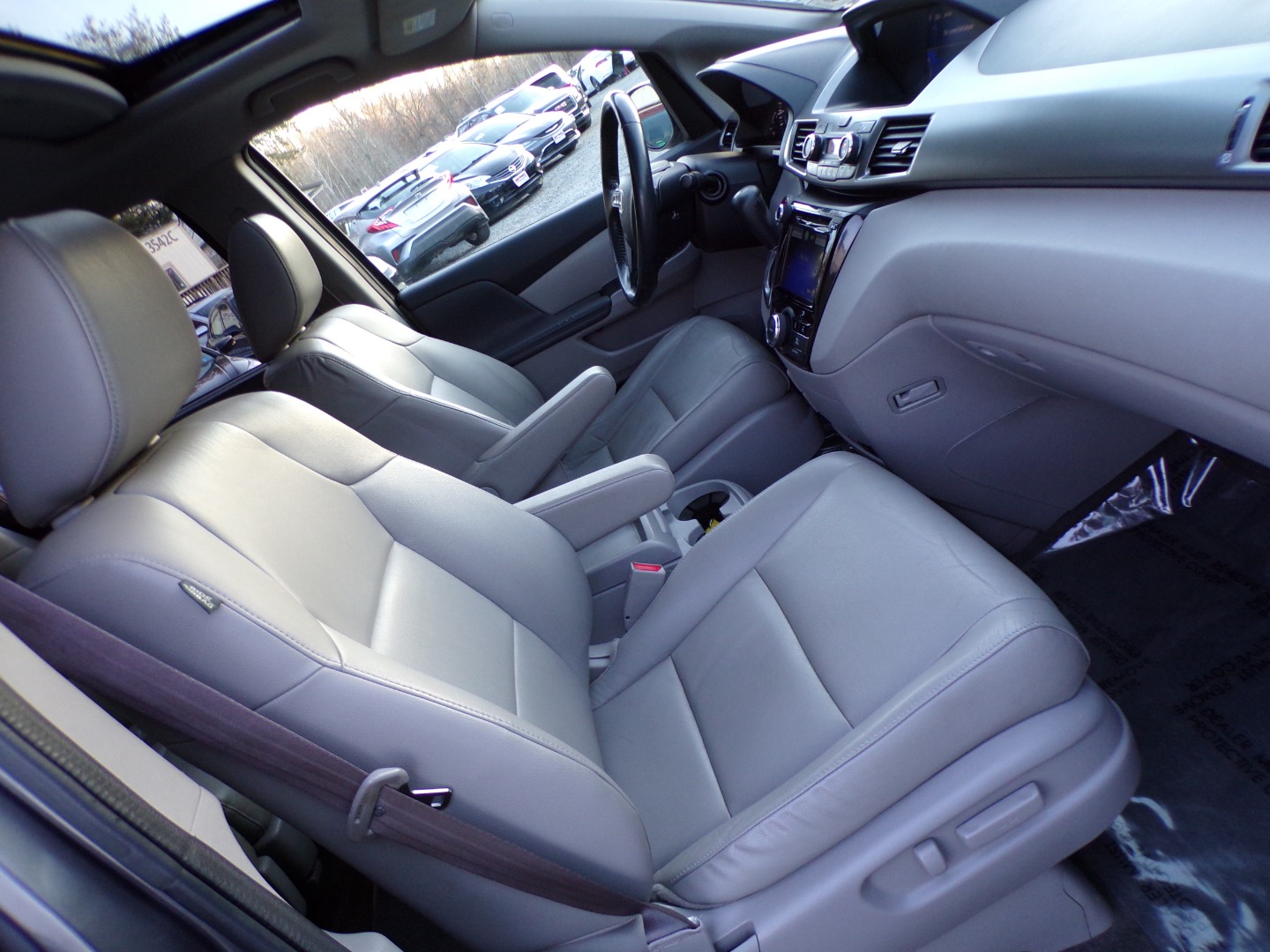 2016 Honda Odyssey EX-L - Photo 19