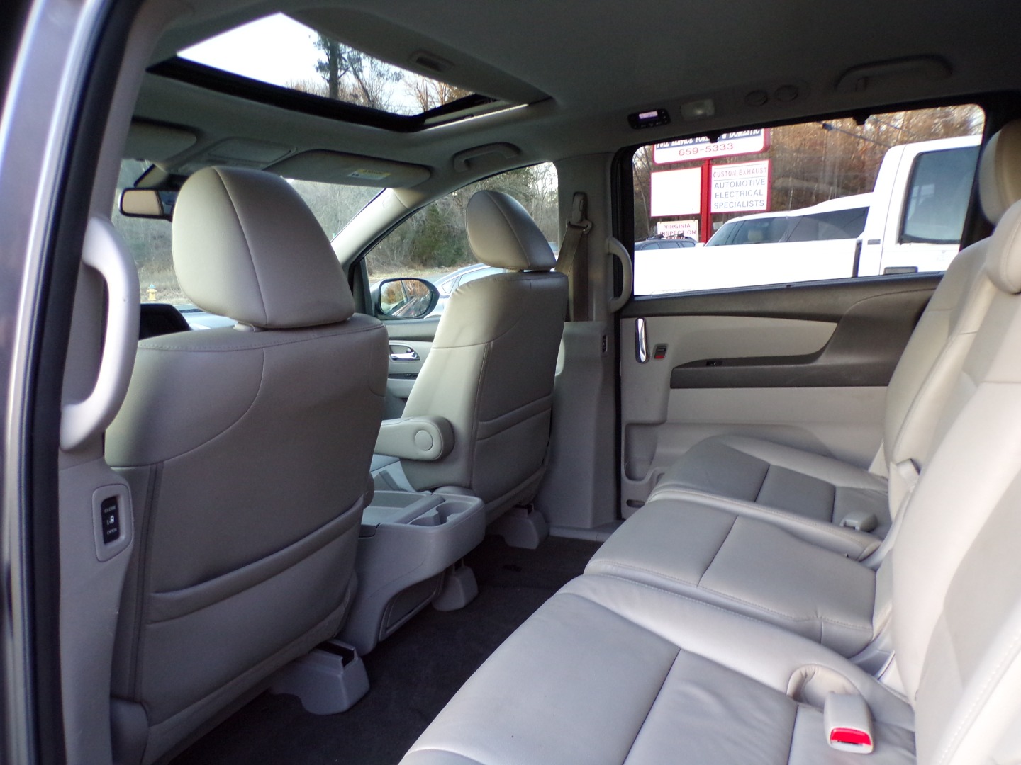 2016 Honda Odyssey EX-L - Photo 27