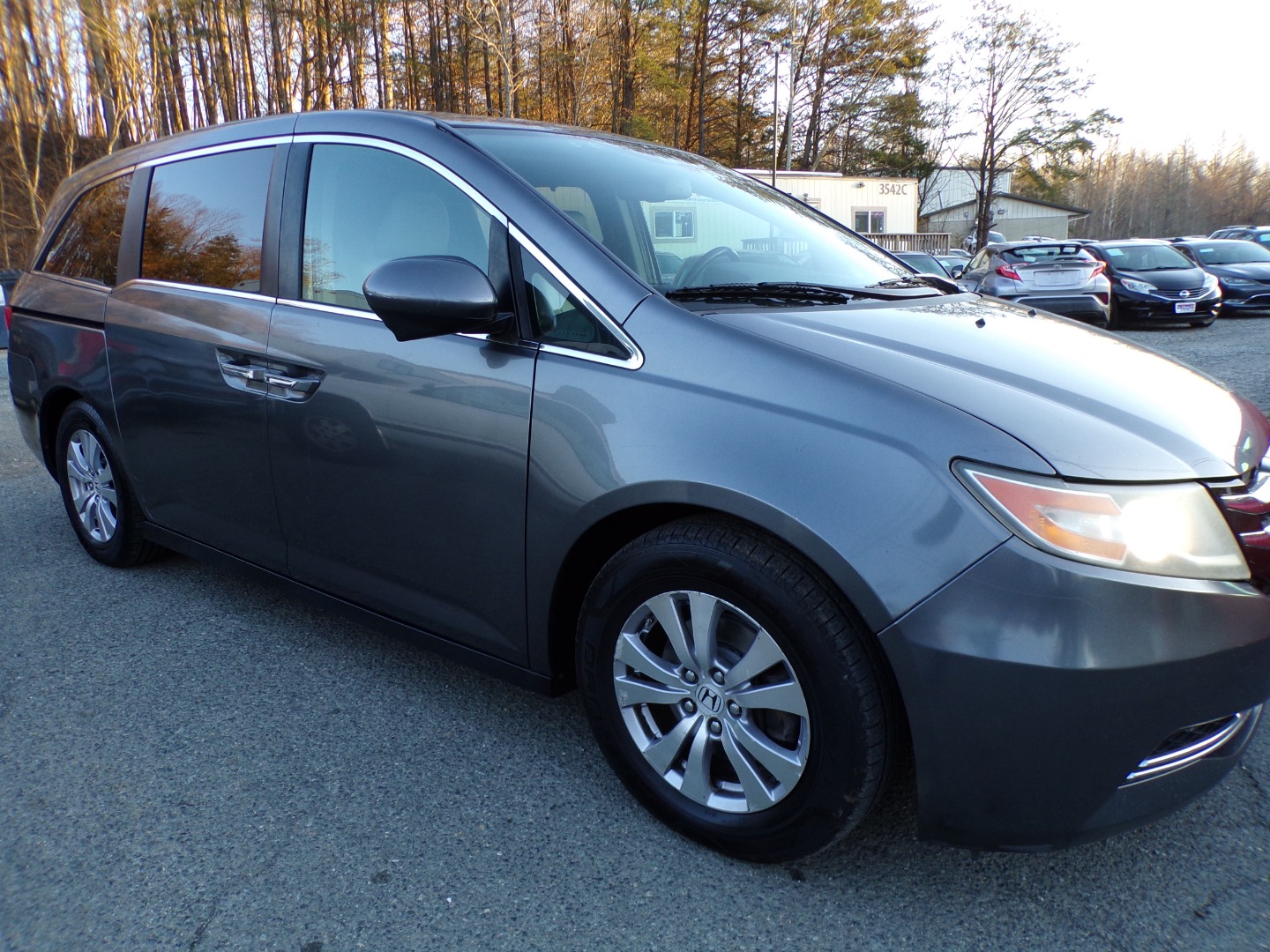 2016 Honda Odyssey EX-L - Photo 4