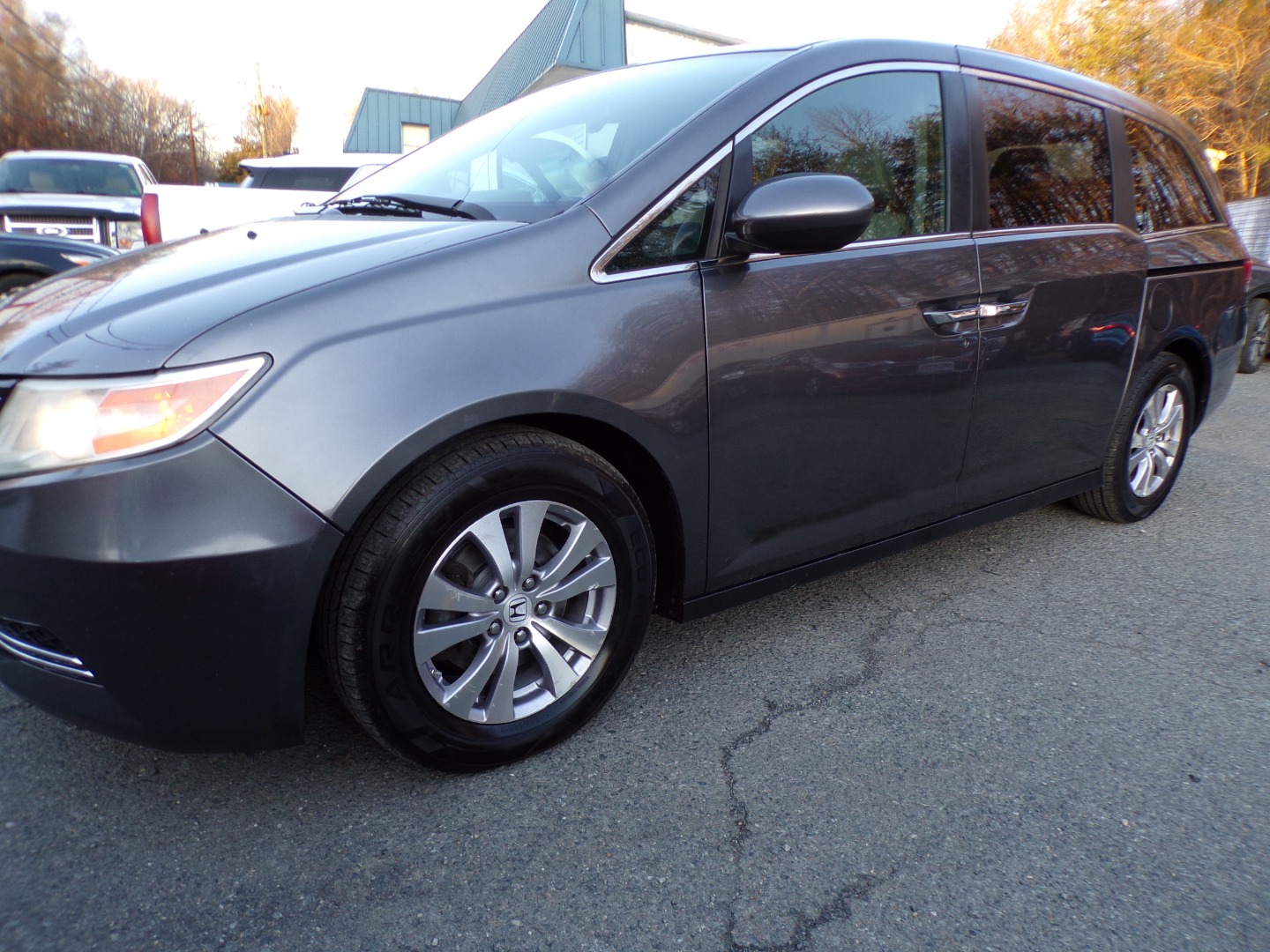 2016 Honda Odyssey EX-L - Photo 5