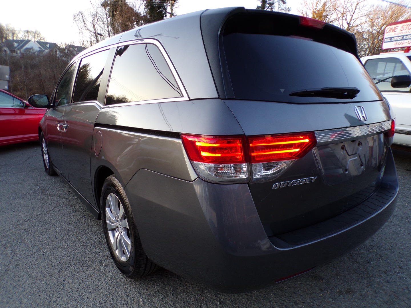 2016 Honda Odyssey EX-L - Photo 6