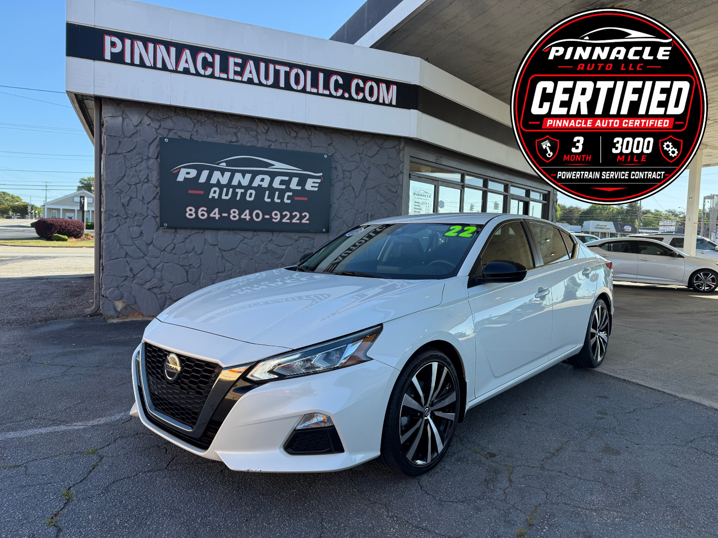 2022 Nissan Altima SR - Photo 2
