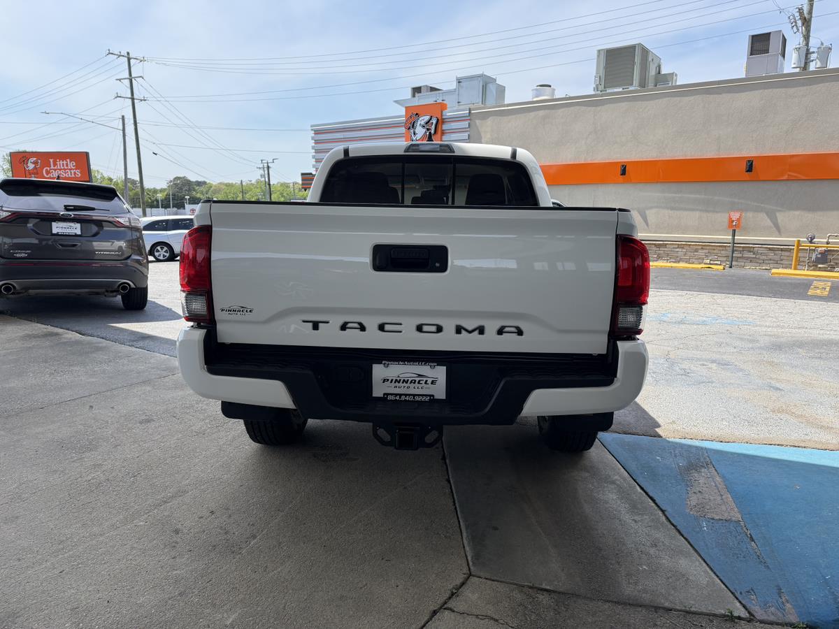 2022 Toyota Tacoma SR5 - Photo 5