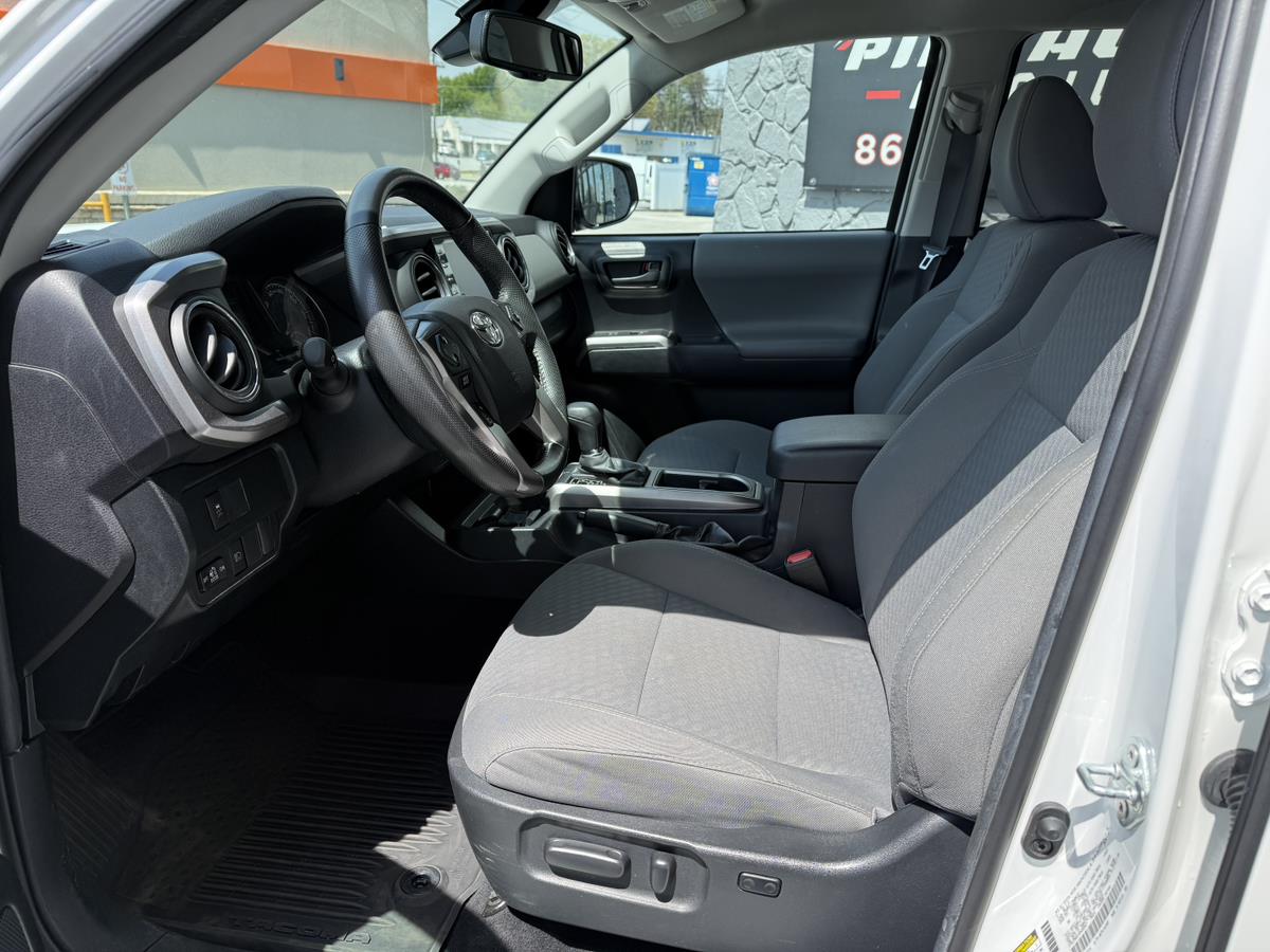2022 Toyota Tacoma SR5 - Photo 10