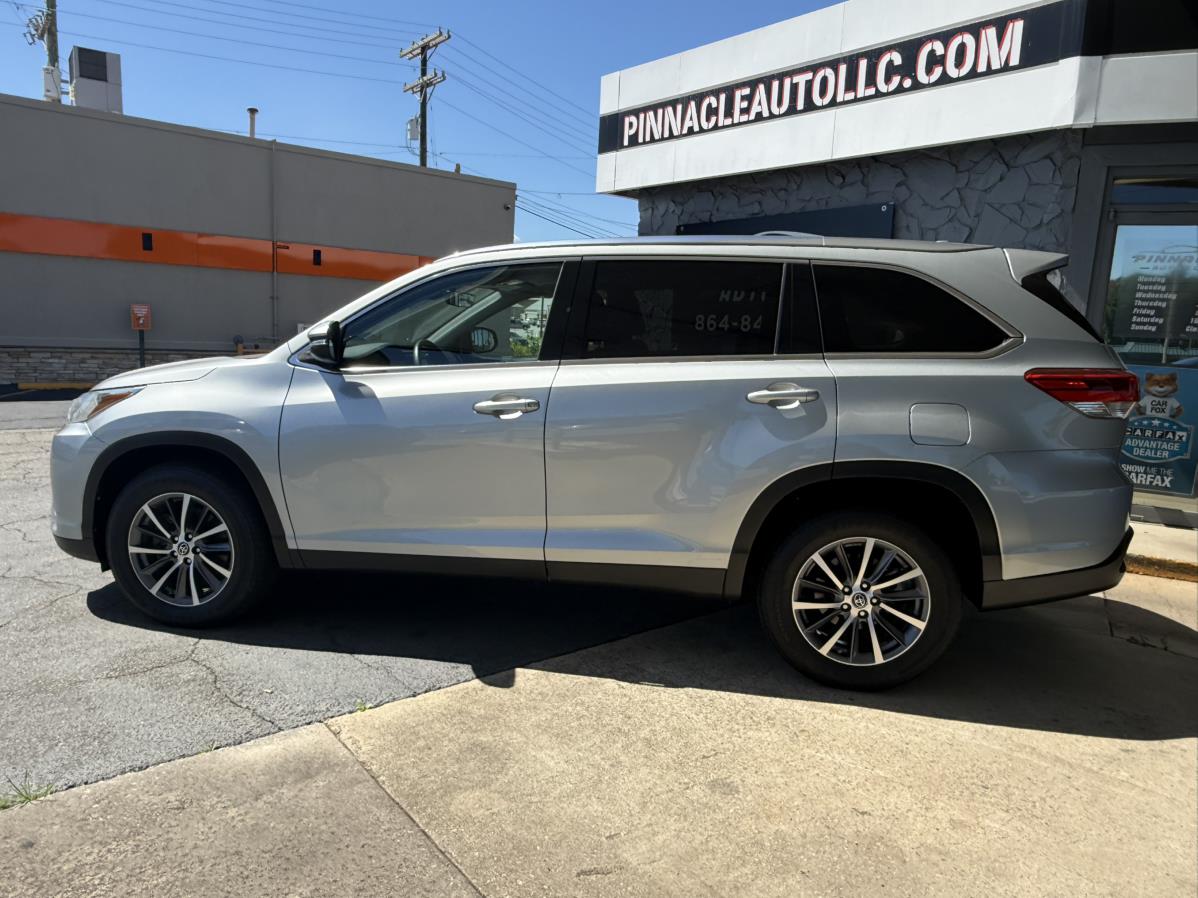 2019 Toyota Highlander XLE - Photo 9