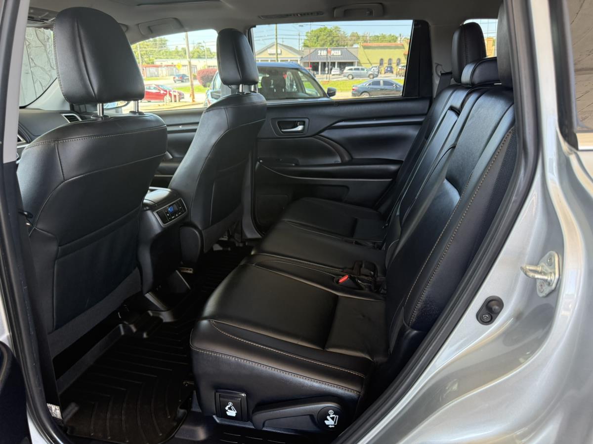 2019 Toyota Highlander XLE - Photo 15