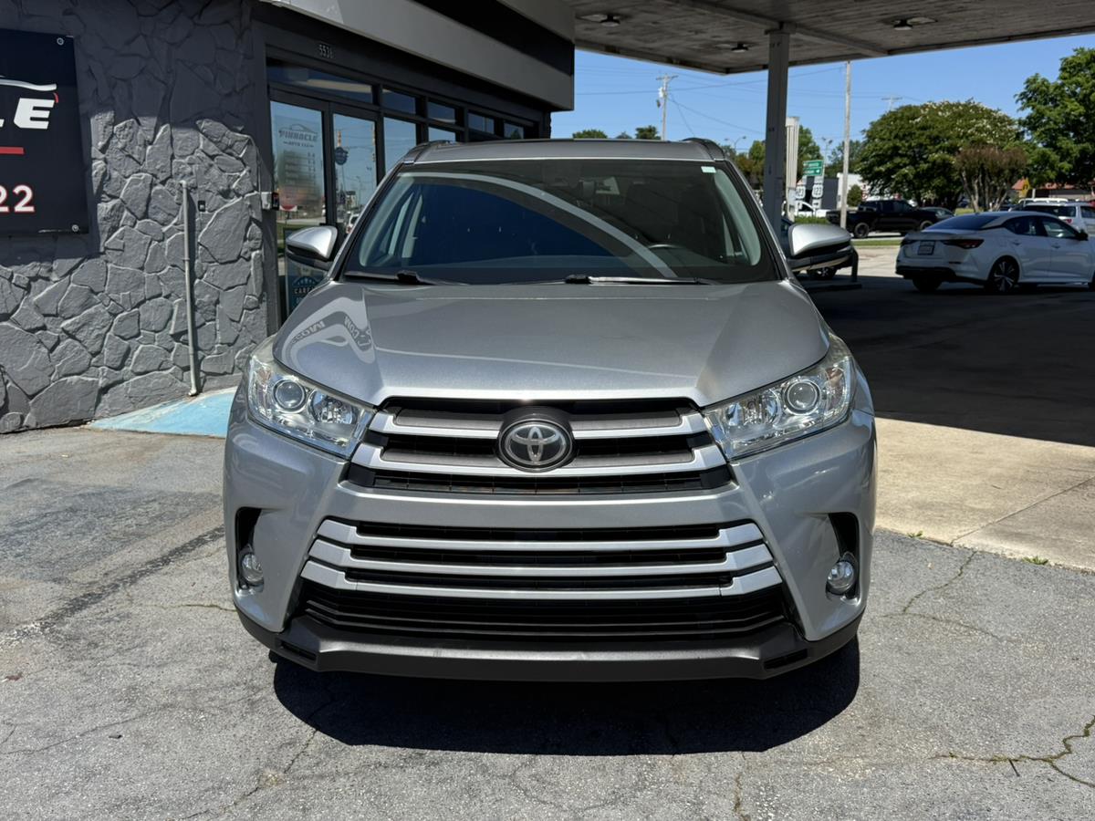 2019 Toyota Highlander XLE - Photo 3
