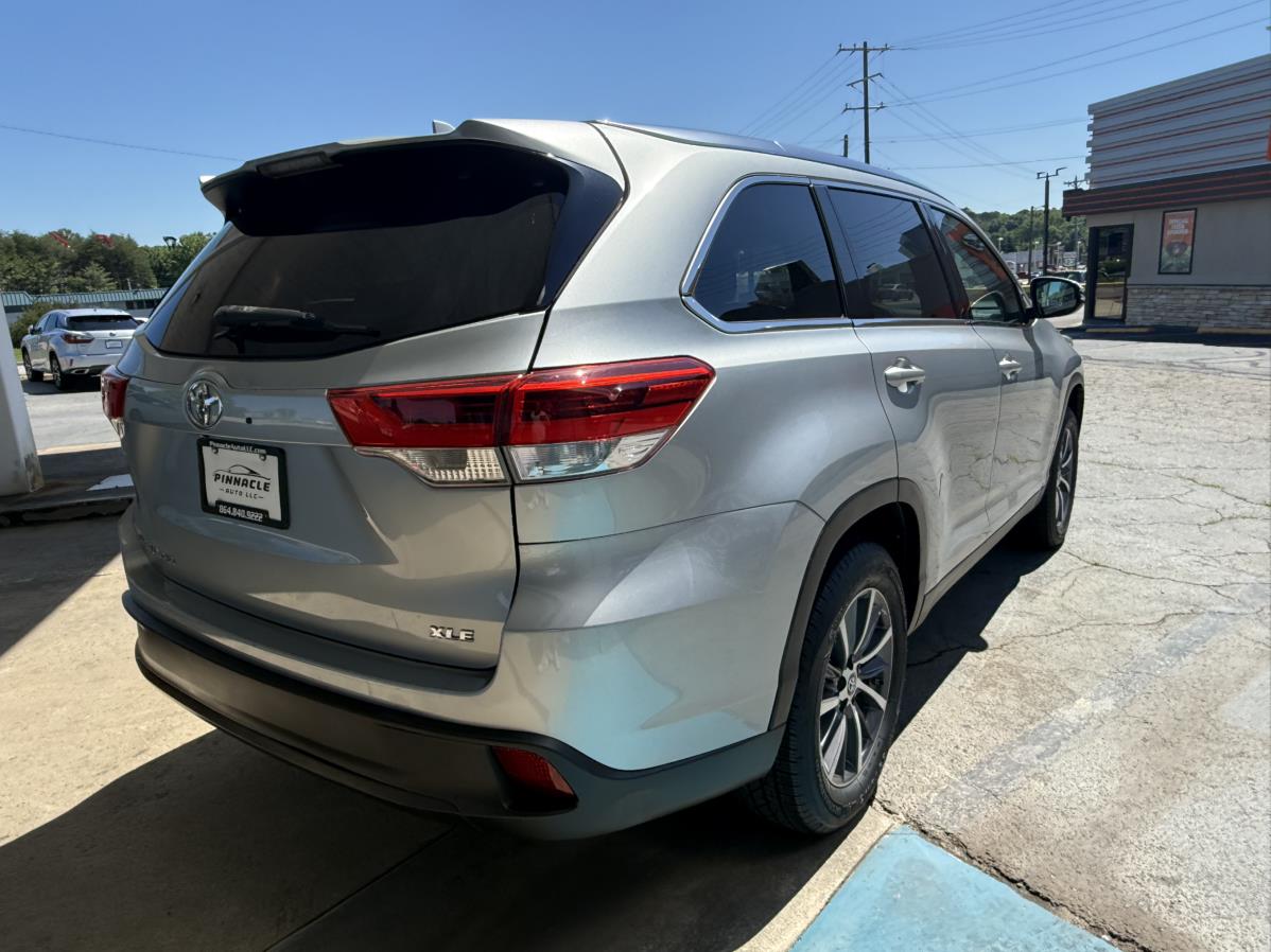 2019 Toyota Highlander XLE - Photo 6