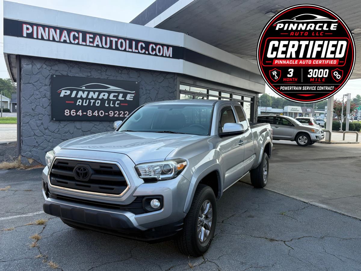2017 Toyota Tacoma SR5 - Photo 2