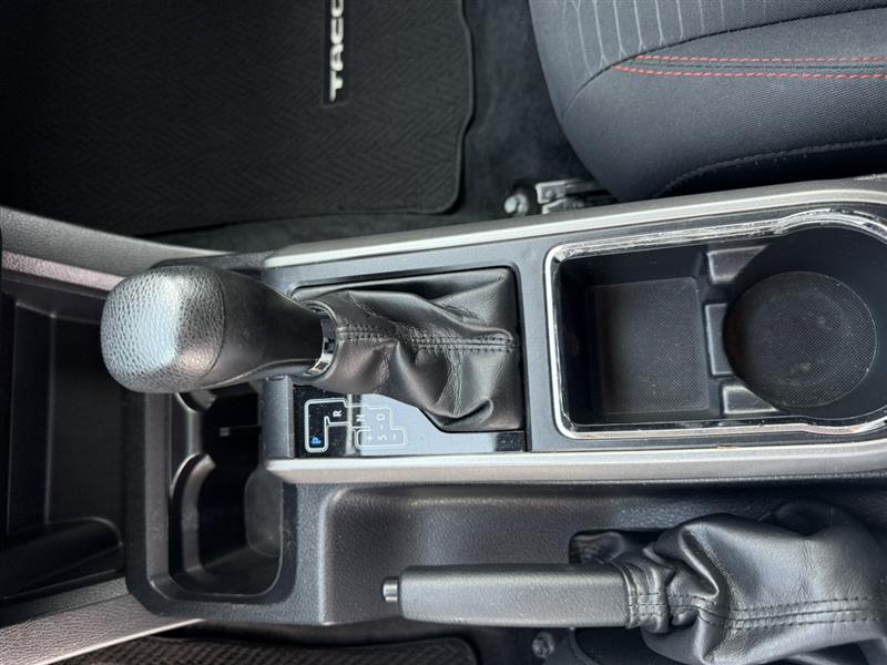 2017 Toyota Tacoma SR5 - Photo 33