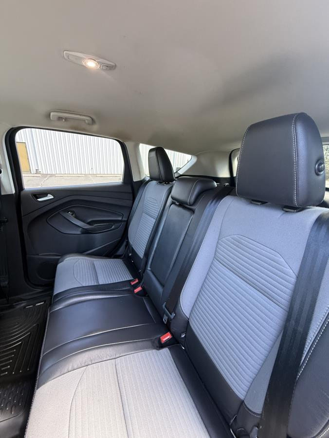 2019 Ford Escape SE - Photo 14