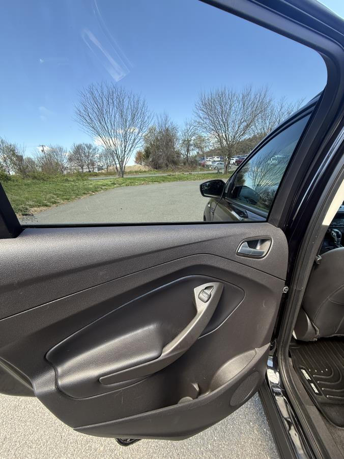 2019 Ford Escape SE - Photo 17