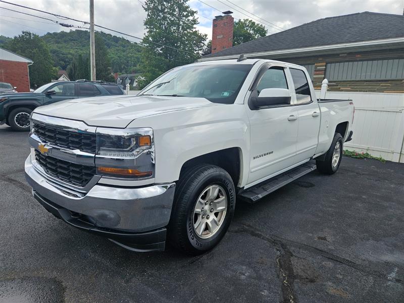 2019 Chevrolet Silverado 1500 LD LT - Photo 2