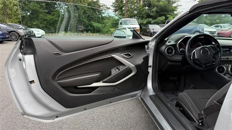 2017 Chevrolet Camaro 1LT - Photo 14