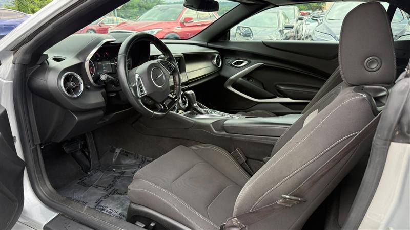 2017 Chevrolet Camaro 1LT - Photo 16