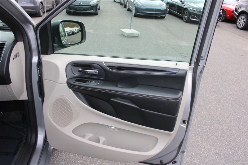 2020 Dodge Grand Caravan SXT - Photo 11