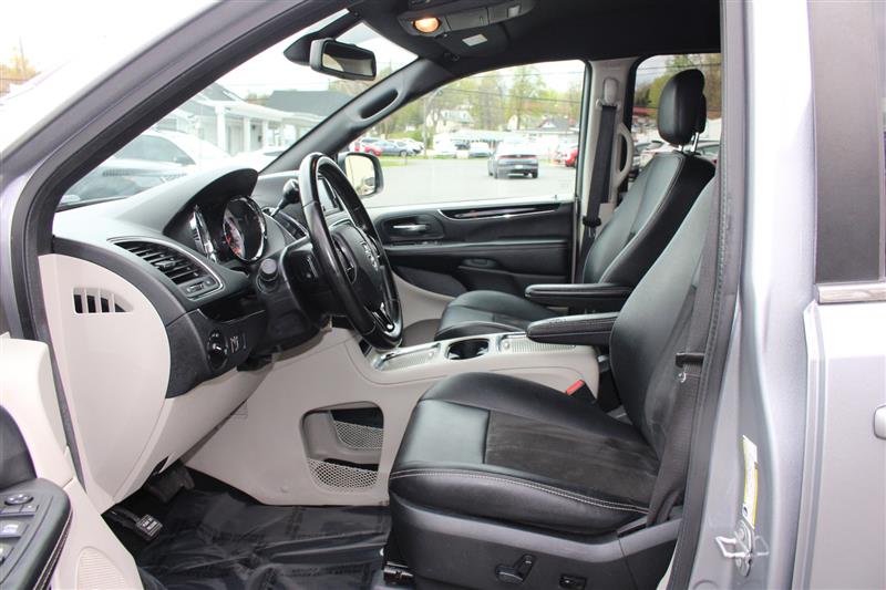 2020 Dodge Grand Caravan SXT - Photo 15