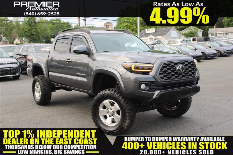 2017 Toyota Tacoma SR5 Double Cab 4x4 V6 Auto Short Bed's photo