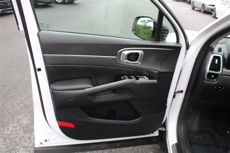2022 Kia Sorento SX - Photo 11