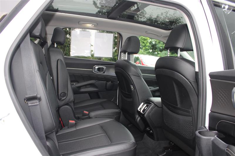 2022 Kia Sorento SX - Photo 14