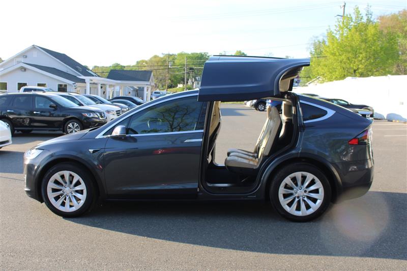 2016 Tesla Model X 75D - Photo 6