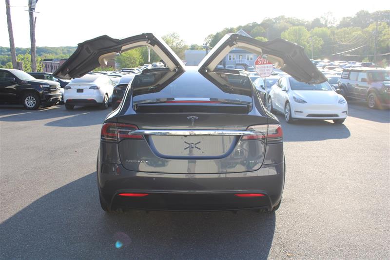2016 Tesla Model X 75D - Photo 8