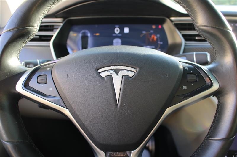 2016 Tesla Model X 75D - Photo 15