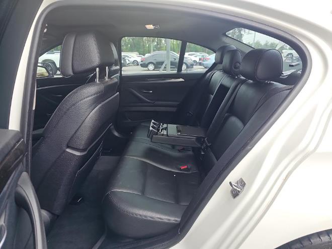 2014 BMW 5 Series 550i - Photo 10